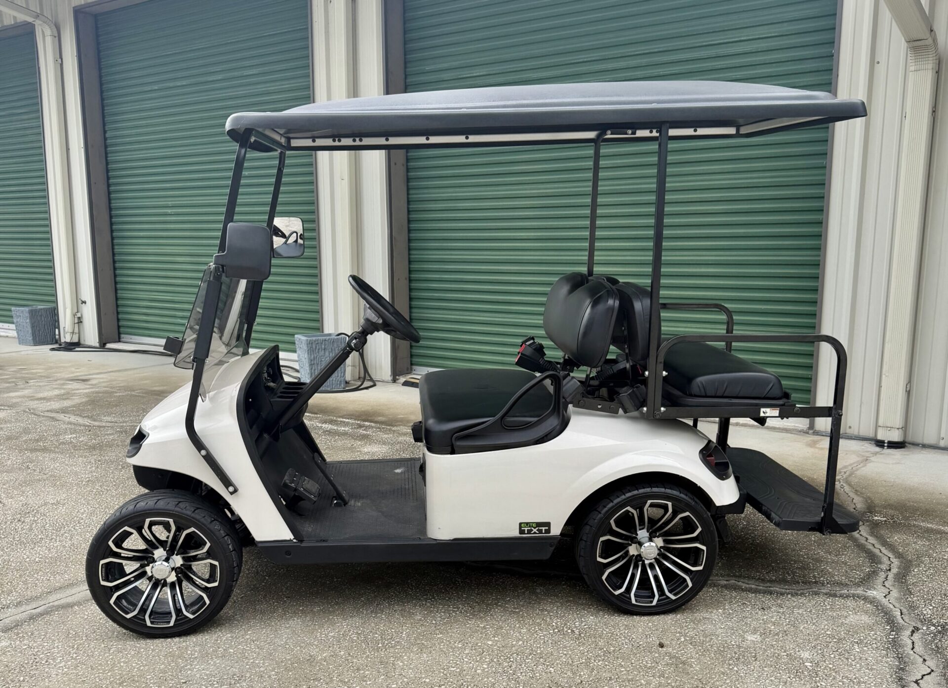 2019 E-Z-GO TXT