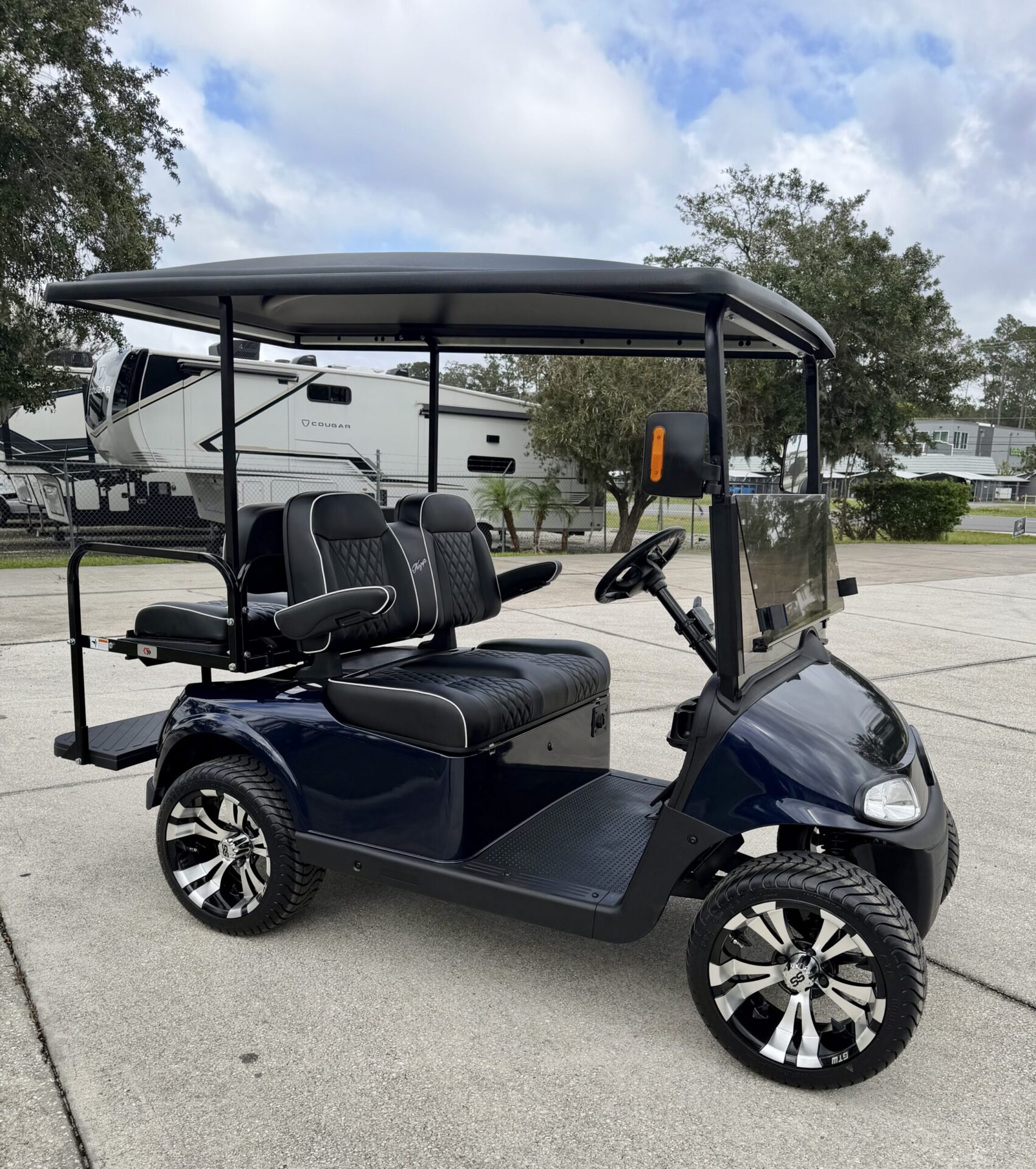 2020 E-Z-GO RXV 2 Freedom Elite Lithium