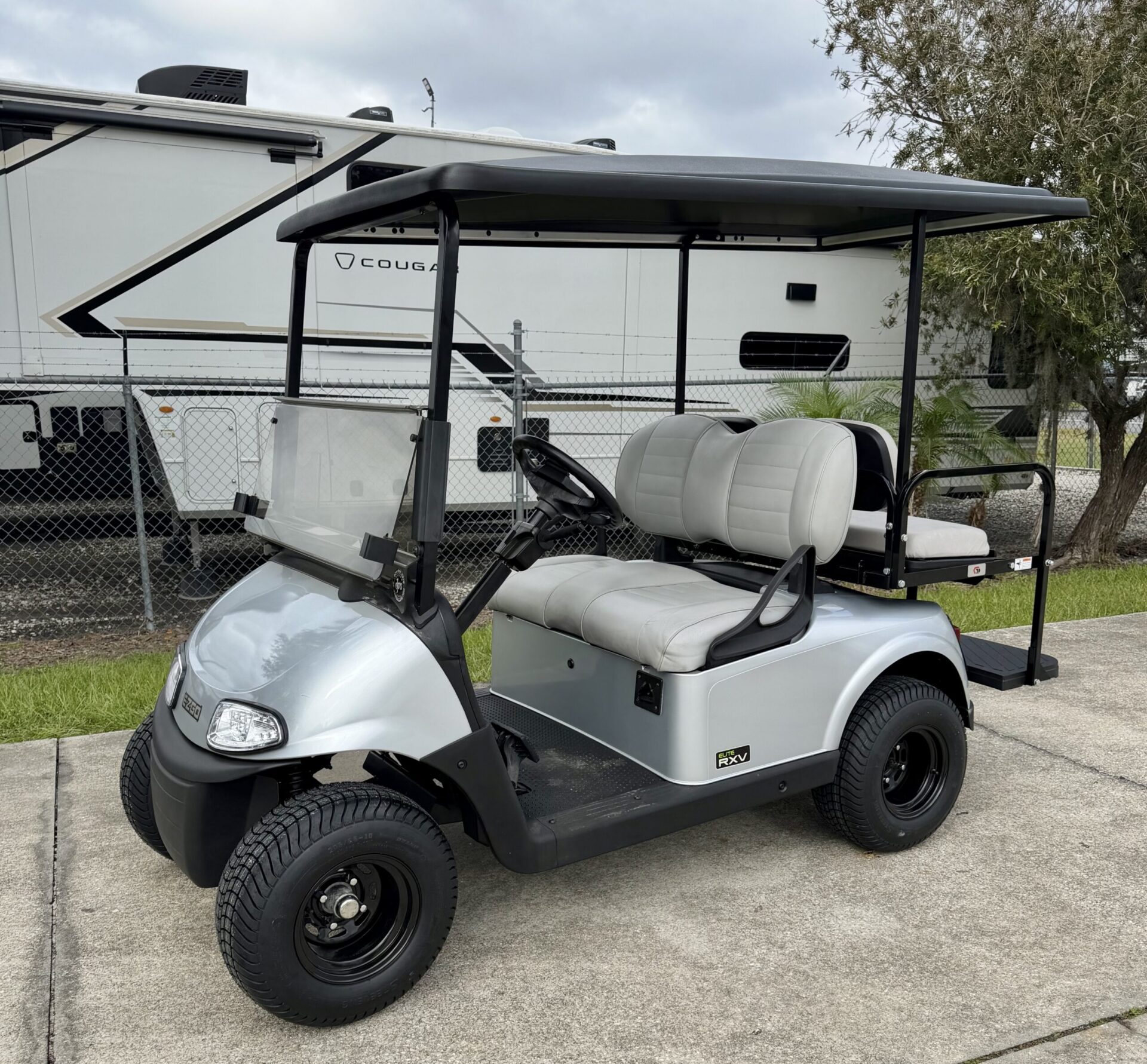 2020 E-Z-GO RXV