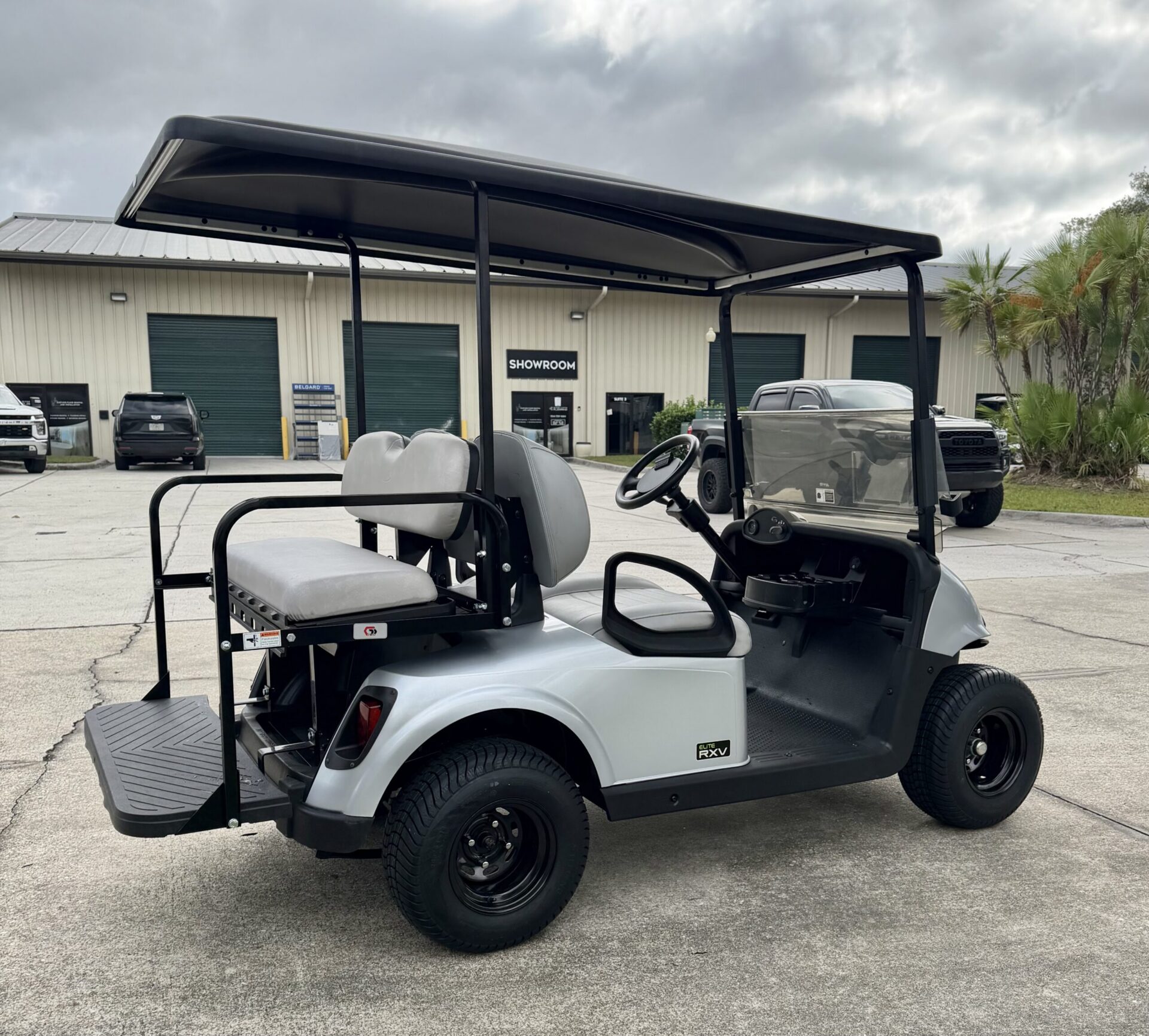2020 E-Z-GO RXV